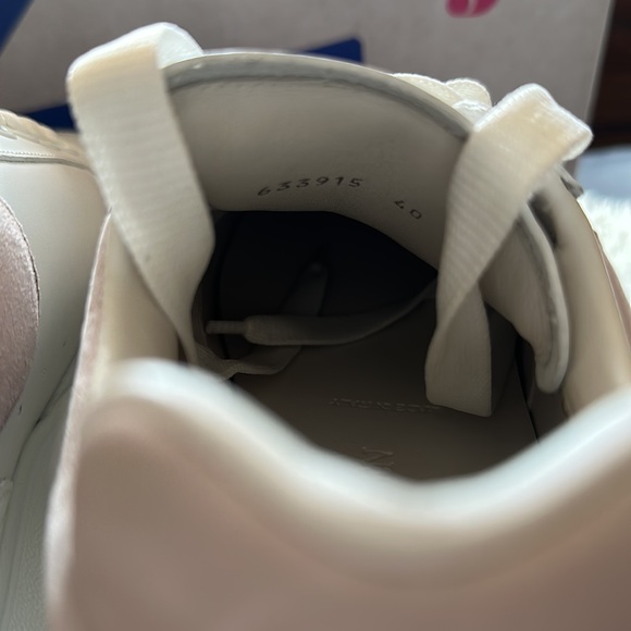 Alexander McQueen white sneakers size 40 - Picture 5 of 8